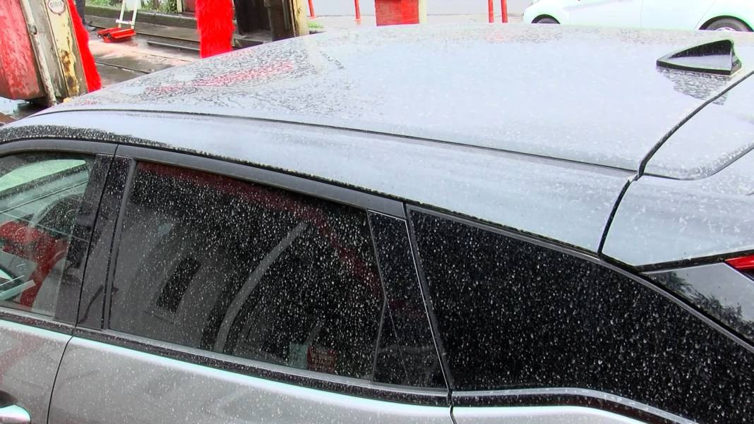 İstanbul’a gökten çamur yağdı! Oto yıkamacılar bayram etti - Resim: 13